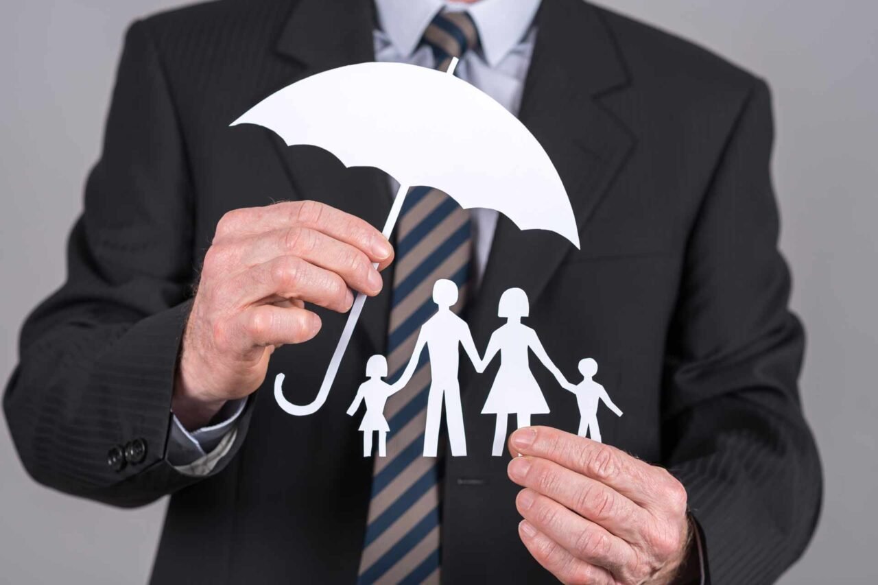 Zurich American Insurance Co. signs agreement acquire SIS