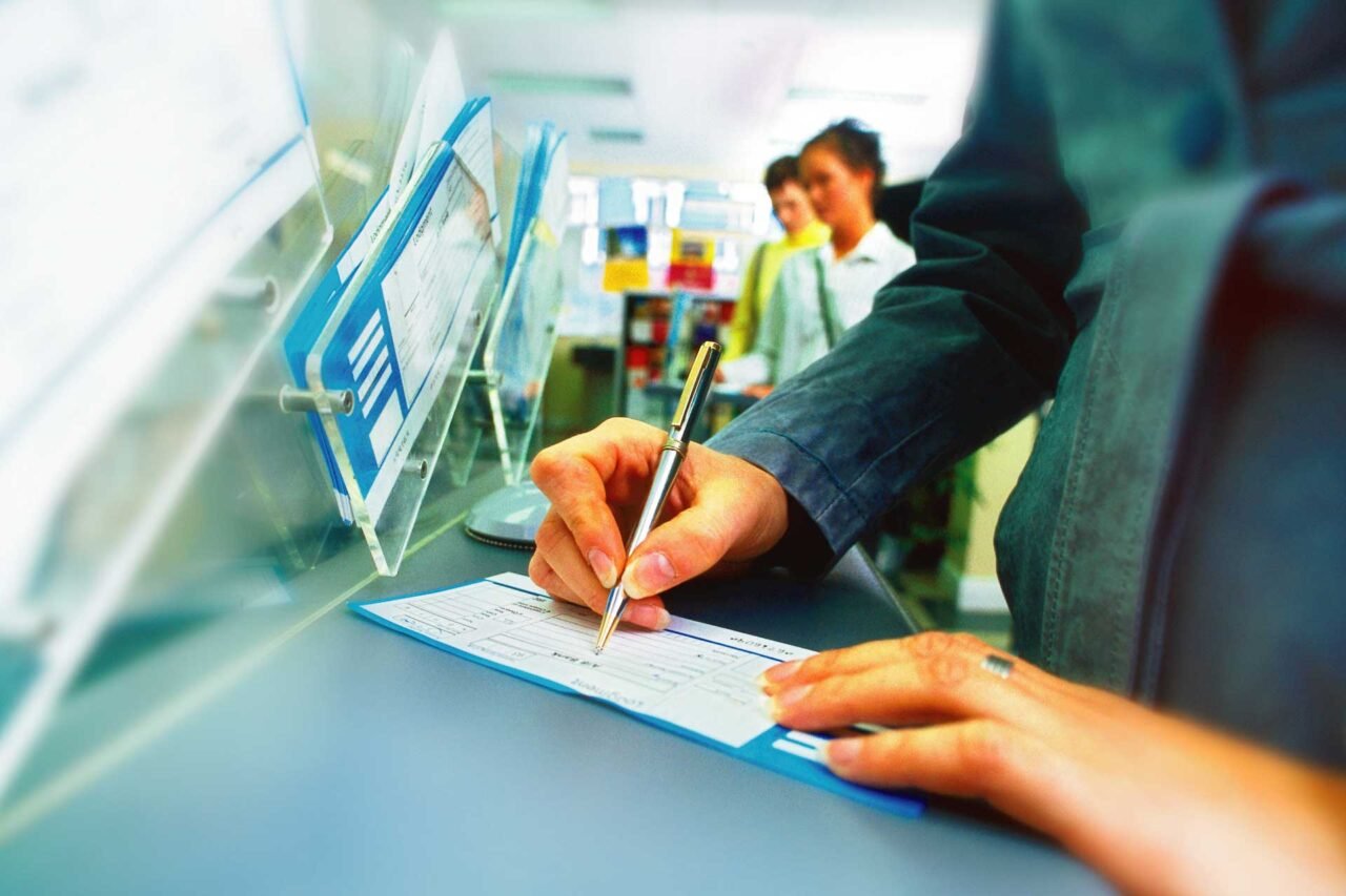 Paysend Expands Money Transfer Services to Colombia Movii