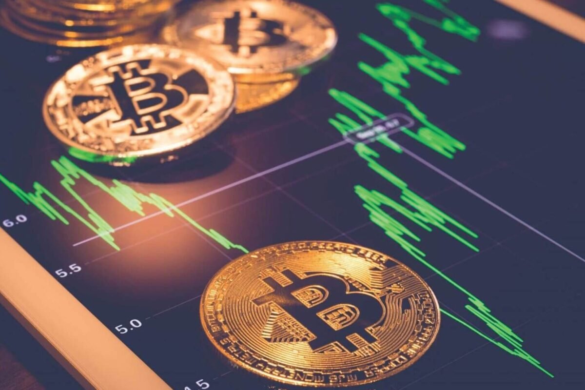 Крипто торговля. Биржа криптовалюты биткоин. Трейдинг на криптовалюте. Криптовалютные биржи. Криптовалюта рост