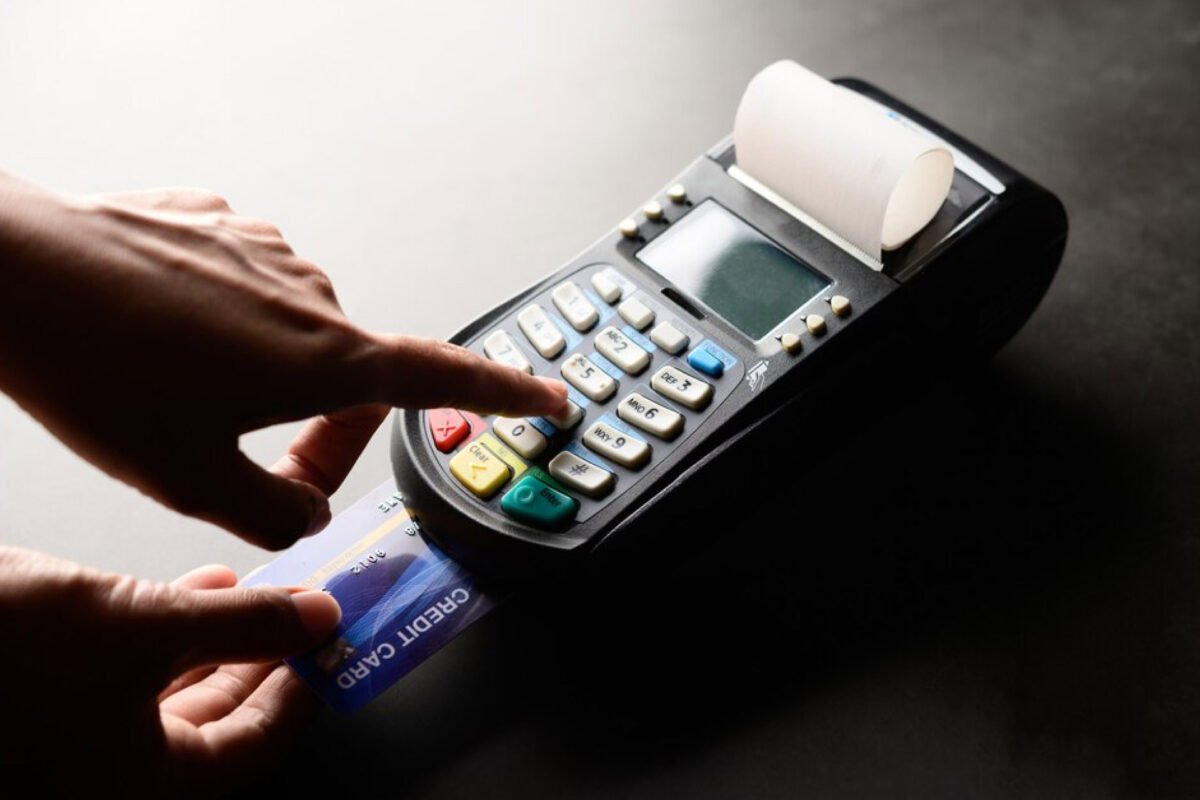 Paynt Acquires E-xact Transactions to Accelerate North American Expansion