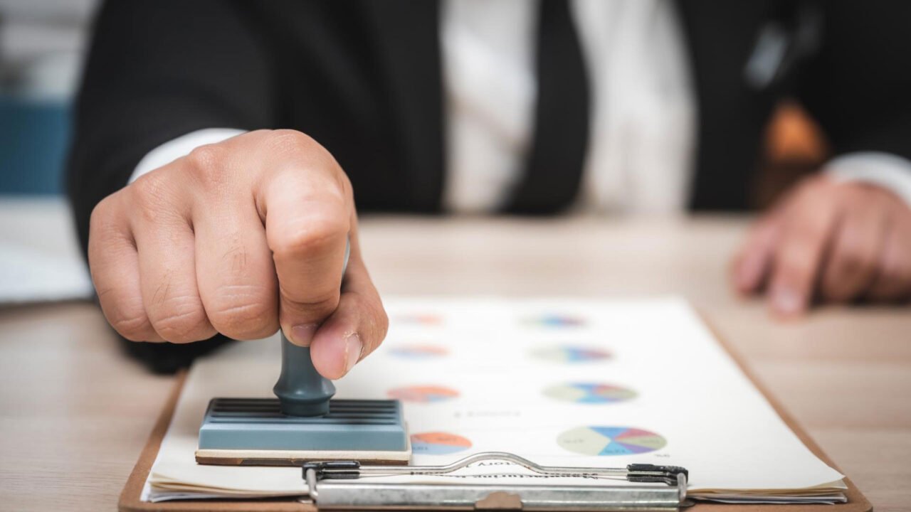 Equifax & Qlarifi Study BNPL Impact on Credit Risk, Fraud