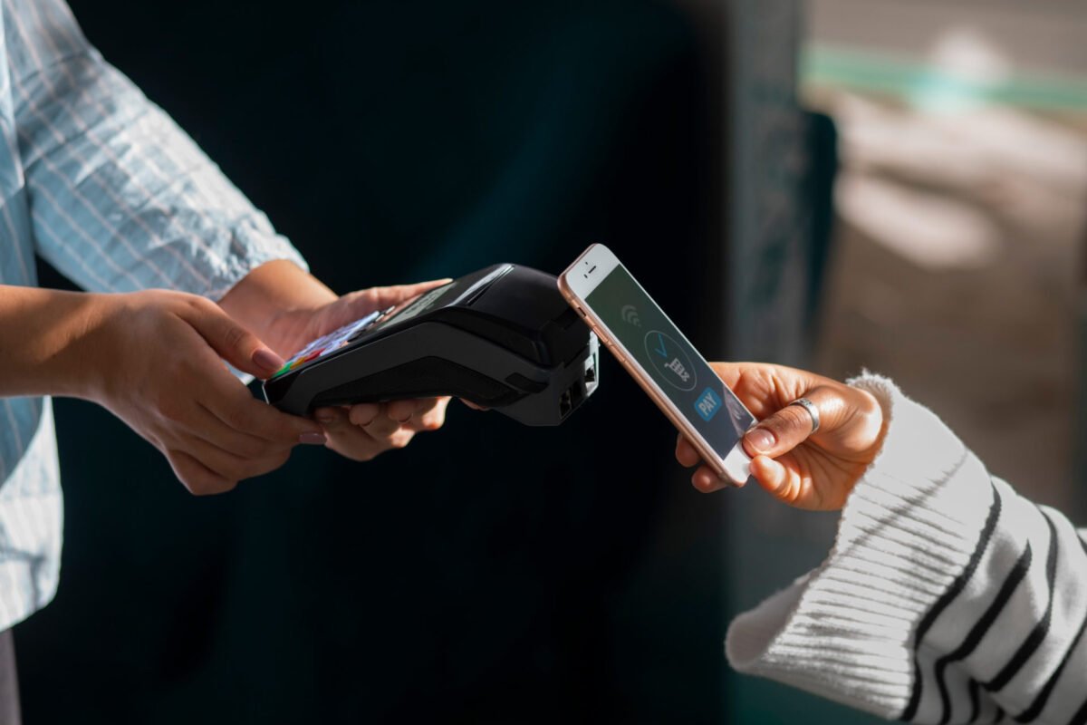 JustPaid Launches AI Tools to Boost Finance Automation