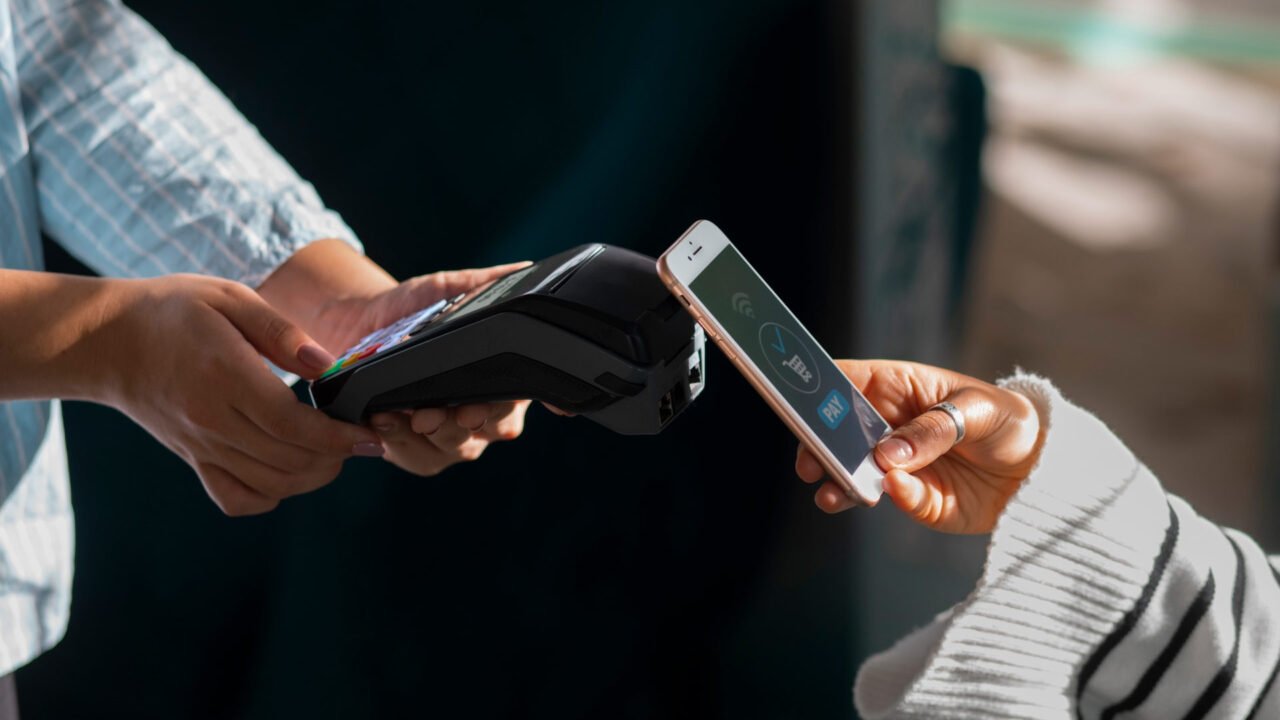JustPaid Launches AI Tools to Boost Finance Automation