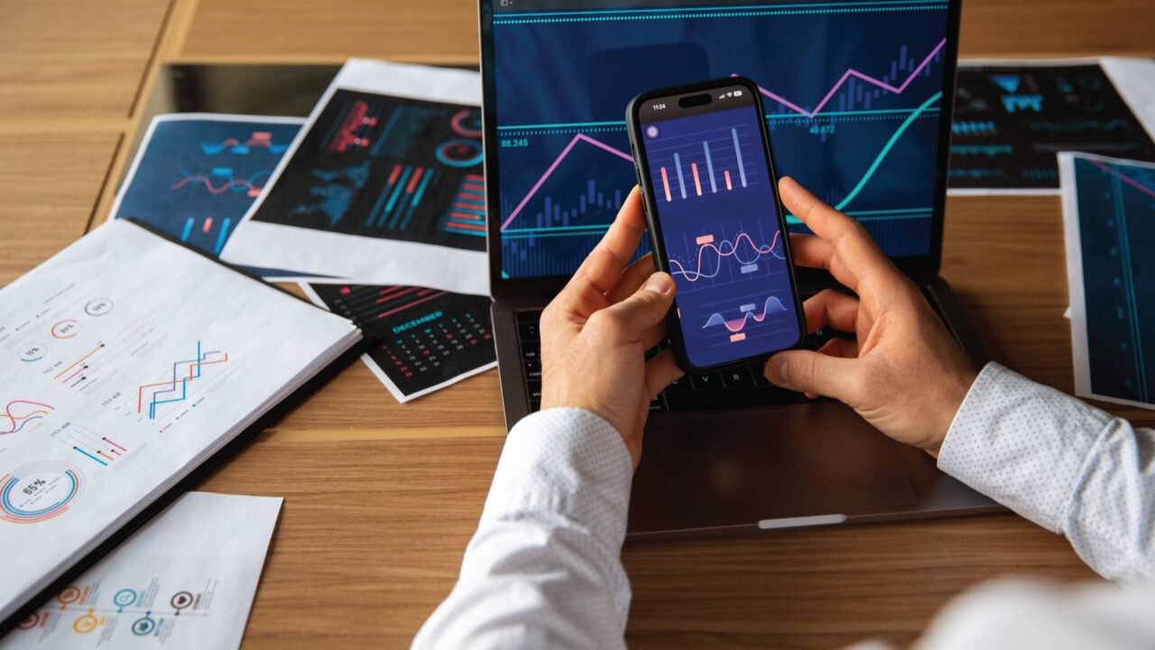 Uptiq Unveils Qore AI Platform for Financial Services Teams