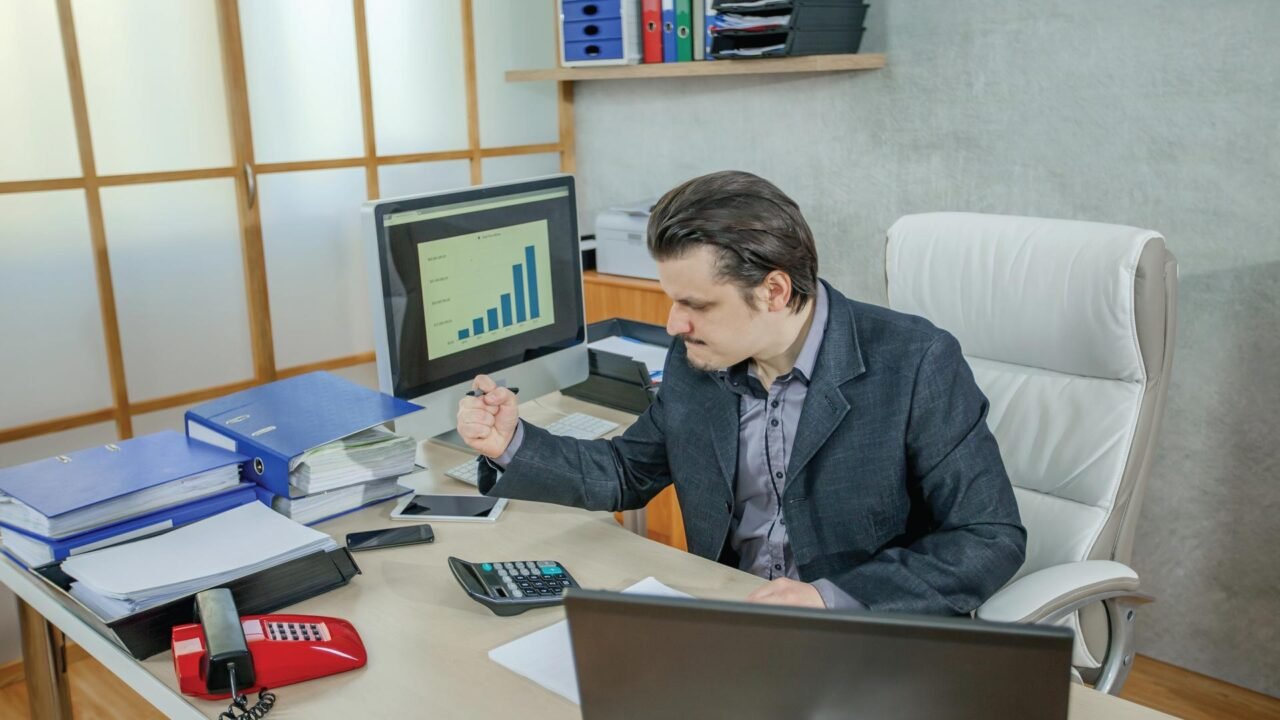 JustPaid Launches Free Tier as Finance Leaders Cut Software Spend