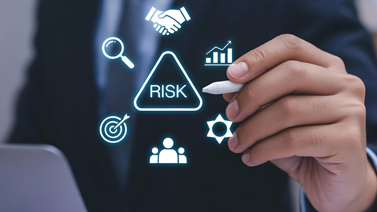 Auditoria Closes Fiscal Year with Accelerating Growth and Expanding Global