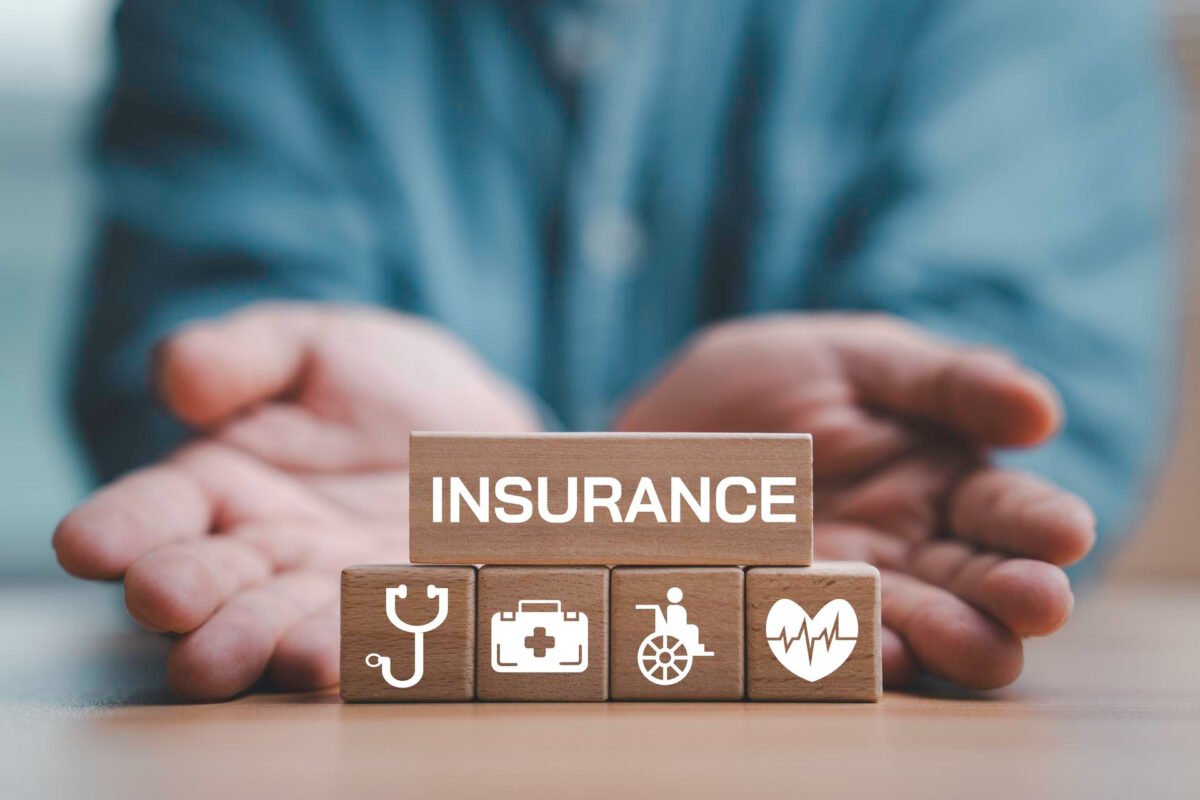 Simply Business Earns SMB InsurTech Award from FinTech Breakthrough