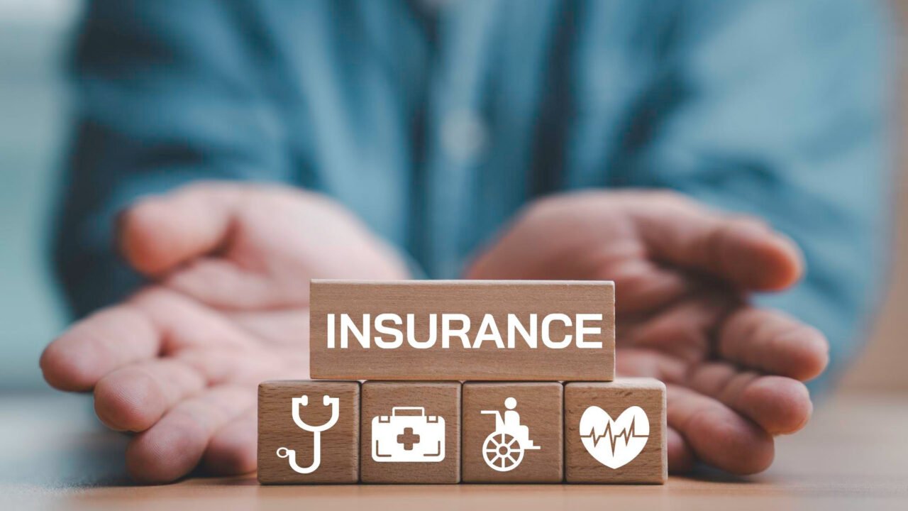 Simply Business Earns SMB InsurTech Award from FinTech Breakthrough