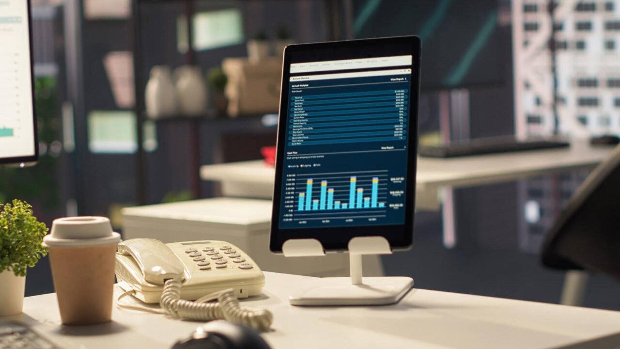 FIS and InvestCloud Launch AI Wealth Management Tools