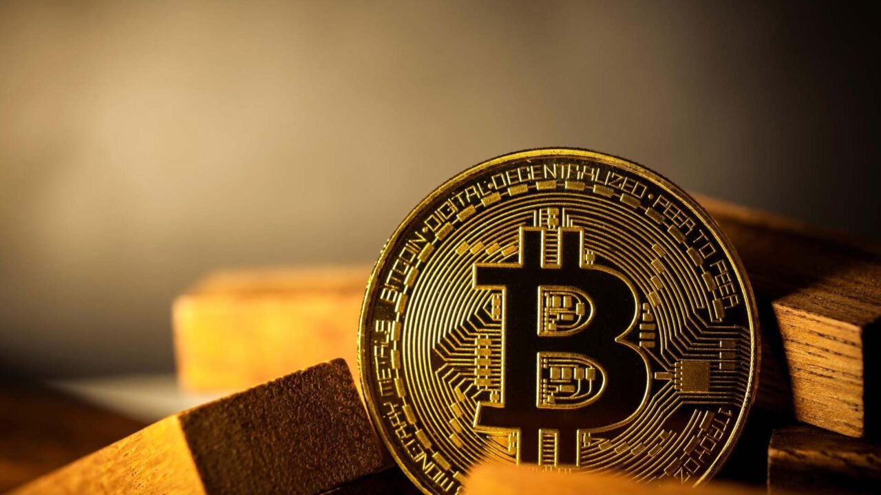 BlackRock Expands Digital Assets Offerings with Bitcoin Premium Income ETF