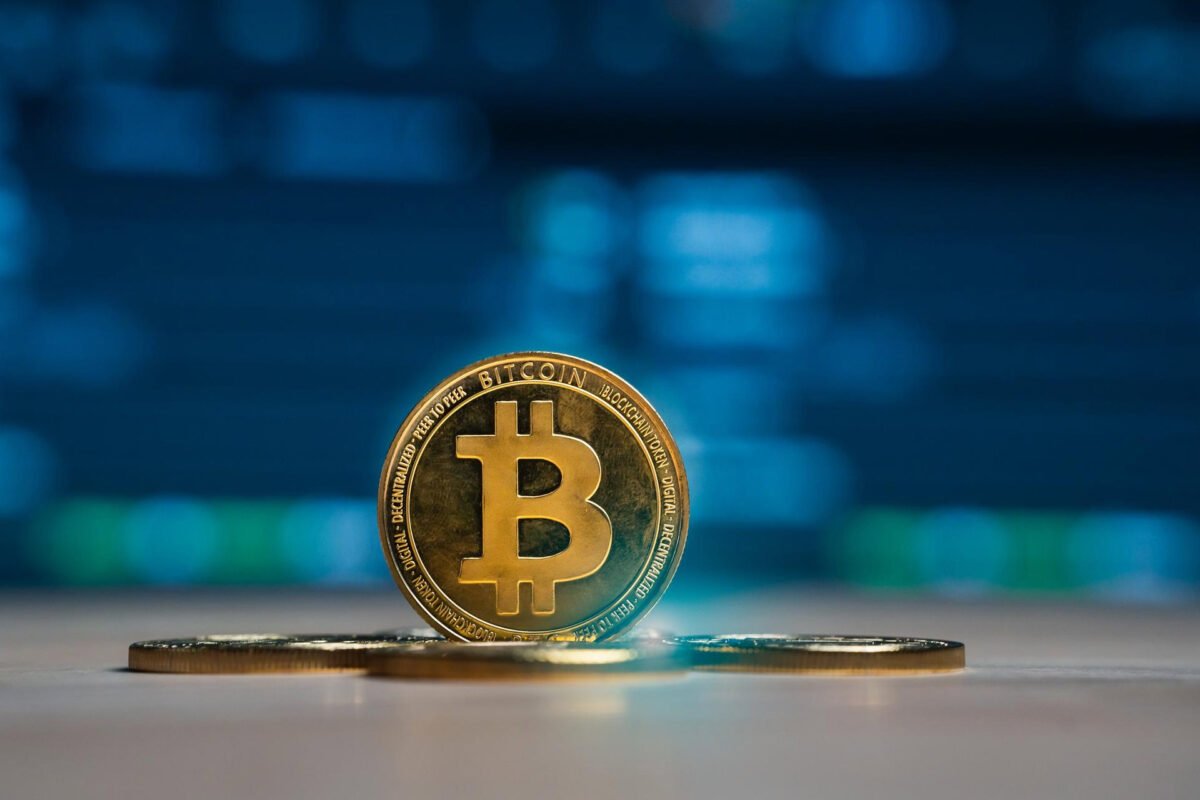 MiniPay announced the launch of Visa debit card